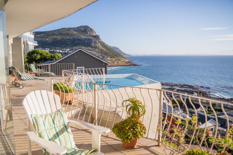 To Let 1 Bedroom Property for Rent in Glencairn Western Cape